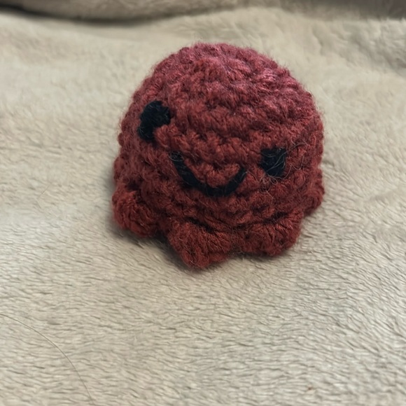 Cute Crochet Mini Purple Octopus - Picture 1 of 4